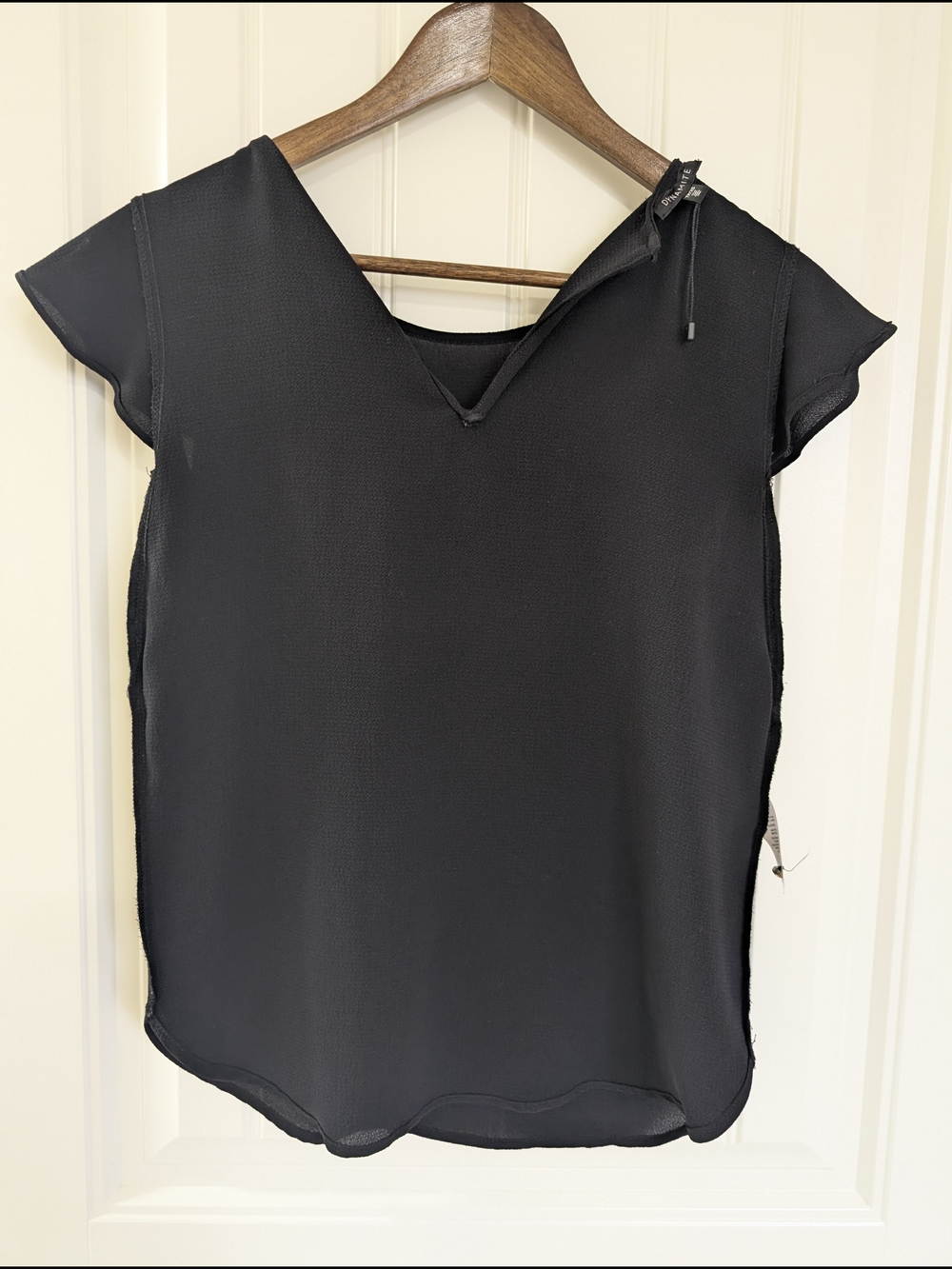 Dynamite Black V-Neck Cap Sleeve Blouse